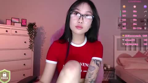 Snapshot of norma_blum chatting on 03/04/25, 04:17 eva online show from 03/04/25, 04:17