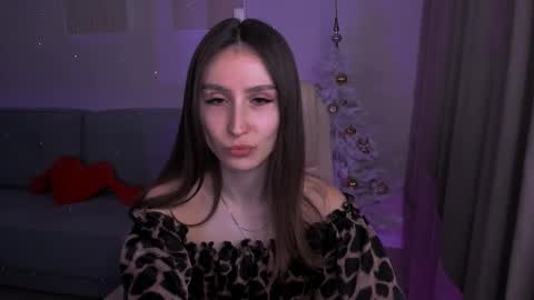 Snapshot of north_valkyrie chatting on 01/19/25, 02:25 Hazel online show from 01/19/25, 02:25