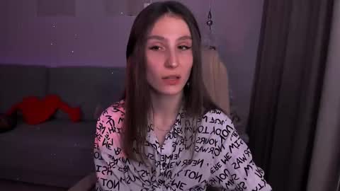 Snapshot of north_valkyrie chatting on 01/24/25, 01:35 Hazel online show from 01/24/25, 01:35