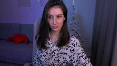 Snapshot of north_valkyrie chatting on 02/13/25, 09:06 Hazel online show from 02/13/25, 09:06