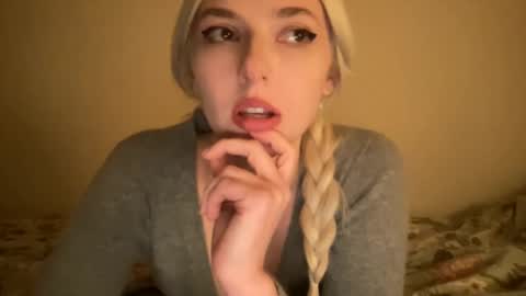 Snapshot of noscandal chatting on 03/04/25, 06:15 noscandal online show from 03/04/25, 06:15