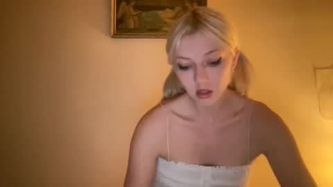 Snapshot of noscandal chatting on 09/10/25, 01:38 noscandal online show from 09/10/25, 01:38