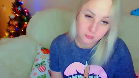 Snapshot of not_nakedcat chatting on 12/25/24, 11:54 hi glad to chat online show from 12/25/24, 11:54