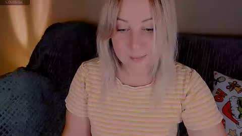 Snapshot of not_nakedcat chatting on 09/24/25, 06:06 hi glad to chat online show from 09/24/25, 06:06