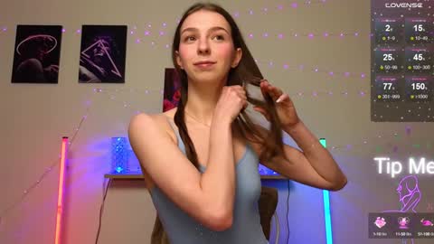 Snapshot of not_yourtoy chatting on 01/28/25, 02:21 Hello My name is Helene NTMU Finger up if u like what u see online show from 01/28/25, 02:21