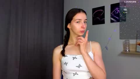 Snapshot of not_yourtoy chatting on 09/29/25, 02:11 Hello My name is Helene NTMU Finger up if u like what u see online show from 09/29/25, 02:11