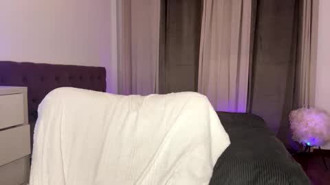 Snapshot of notamericanpie23 chatting on 10/24/25, 08:16 Tina online show from 10/24/25, 08:16