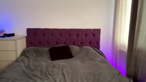 Snapshot of notamericanpie23 chatting on 11/09/25, 08:56 Tina online show from 11/09/25, 08:56