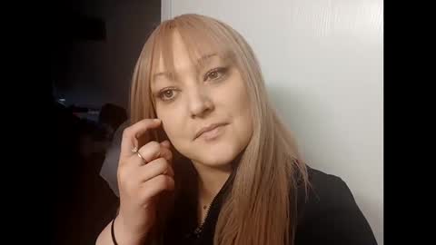 Snapshot of notouchmami chatting on 10/16/25, 04:02 notouchmami online show from 10/16/25, 04:02