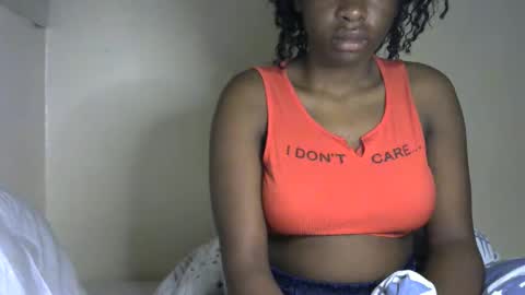 Snapshot of novaah chatting on 10/13/25, 01:49 novaah online show from 10/13/25, 01:49