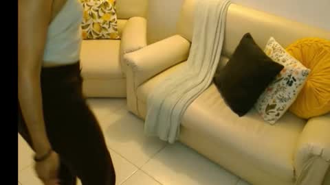 Snapshot of novaperotti chatting on 11/07/25, 01:05 novaperotti online show from 11/07/25, 01:05