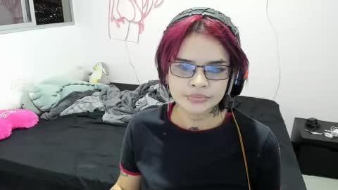 Snapshot of noxarcanee chatting on 01/13/25, 03:23 Goth Darling online show from 01/13/25, 03:23