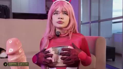 Snapshot of noxarcanee chatting on 11/14/25, 10:40 Goth Darling online show from 11/14/25, 10:40