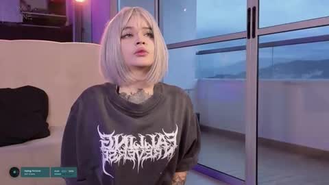 Snapshot of noxarcanee chatting on 11/16/25, 10:37 Goth Darling online show from 11/16/25, 10:37