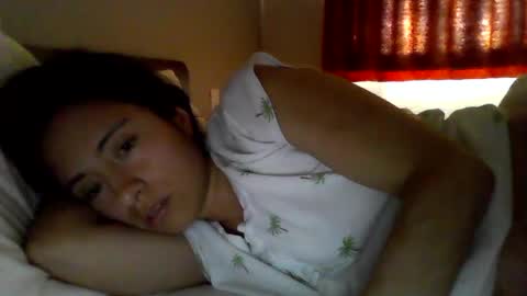 Snapshot of nudecosmetics chatting on 03/07/25, 01:20 Gigi Bloom online show from 03/07/25, 01:20