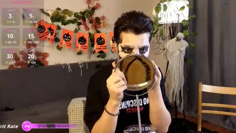 Snapshot of nudetension chatting on 10/31/25, 09:43 Maks online show from 10/31/25, 09:43