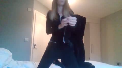 Alice  Nudgeman online show from 10/17/25, 08:17