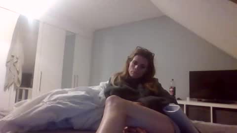 Alice  Nudgeman online show from 10/26/25, 07:31