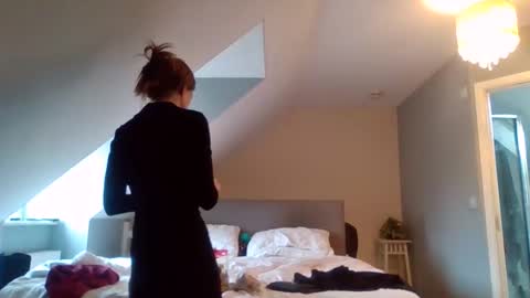 Alice  Nudgeman online show from 11/16/25, 11:49