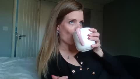 Alice  Nudgeman online show from 11/21/25, 10:03