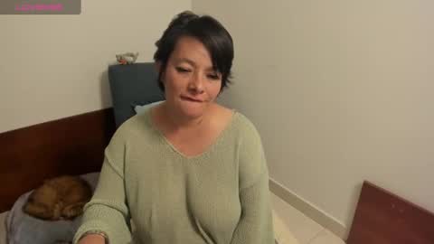 nuit_rose online show from 01/14/25, 04:36