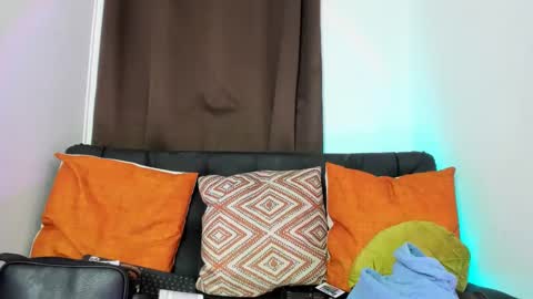 Nia online show from 09/16/25, 11:06