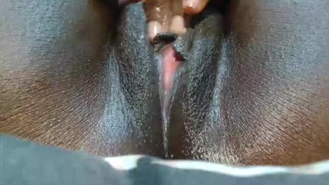 nyashkit online show from 11/10/25, 10:14