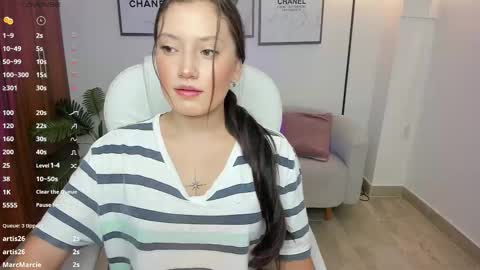 nylaa_rose online show from 10/23/25, 06:50