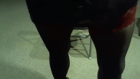 Snapshot of nylonslutbitch chatting on 11/20/25, 12:11 nylonslutbitch online show from 11/20/25, 12:11