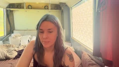 Snapshot of nympharabelle chatting on 10/19/25, 11:05 Creamy Grapefruit online show from 10/19/25, 11:05