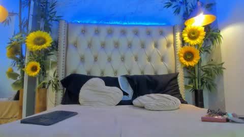 nyssawoodd online show from 11/16/25, 02:11