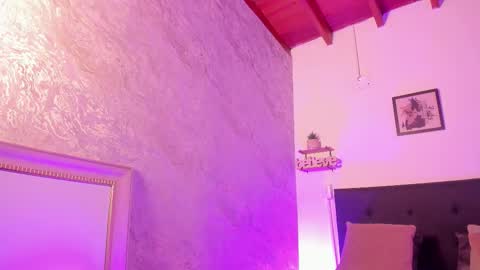 nyxa_ online show from 10/24/25, 09:33