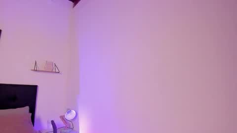 nyxa_ online show from 11/06/25, 02:34