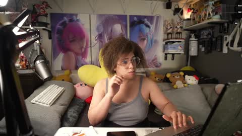 NyxRaven online show from 12/31/24, 10:56