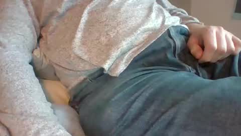 obedient9402 online show from 12/17/24, 01:49