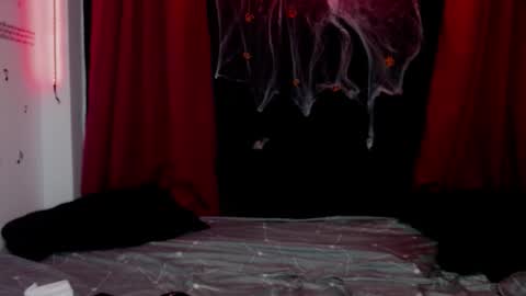 obey_missraven online show from 10/30/25, 05:09