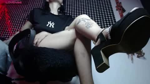 obey_missraven online show from 11/12/25, 10:26