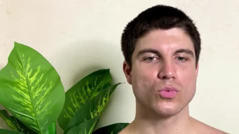 Snapshot of obsidianman95 chatting on 10/19/25, 08:53 I Chill online show from 10/19/25, 08:53