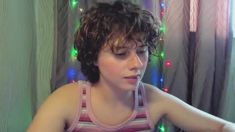 Evie online show from 10/11/25, 11:09