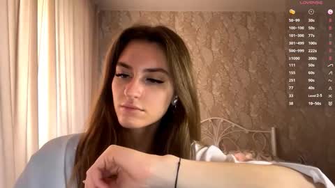 Mia online show from 09/21/25, 08:05