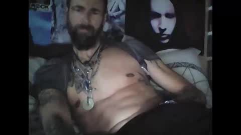 Snapshot of oedipe666 chatting on 12/21/24, 02:15 oedipe666cam online show from 12/21/24, 02:15