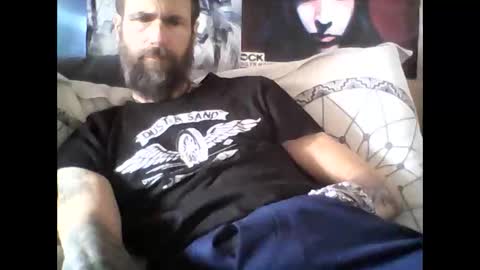 Snapshot of oedipe666 chatting on 03/03/25, 01:42 oedipe666cam online show from 03/03/25, 01:42