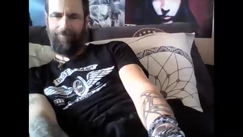 Snapshot of oedipe666 chatting on 03/05/25, 04:02 oedipe666cam online show from 03/05/25, 04:02