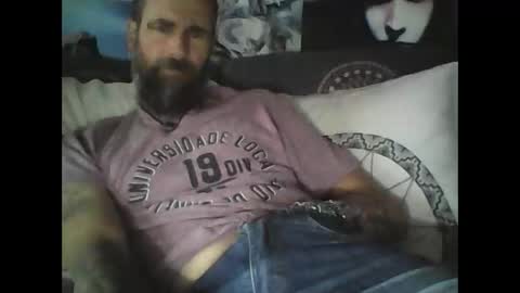 Snapshot of oedipe666 chatting on 09/26/25, 01:04 oedipe666cam online show from 09/26/25, 01:04