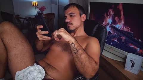 Snapshot of officeman7 chatting on 12/01/24, 07:47 officeman7 online show from 12/01/24, 07:47