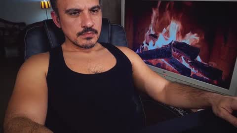 Snapshot of officeman7 chatting on 01/10/25, 05:02 officeman7 online show from 01/10/25, 05:02