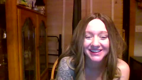 Snapshot of officialblueluna chatting on 01/24/25, 08:23 Luna online show from 01/24/25, 08:23