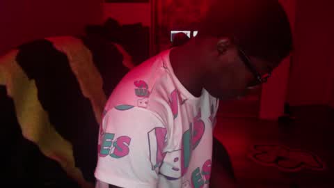 Snapshot of officialmoneyxxx chatting on 12/11/24, 11:41 Money online show from 12/11/24, 11:41