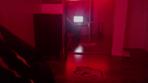 Snapshot of officialmoneyxxx chatting on 01/16/25, 04:07 Money online show from 01/16/25, 04:07