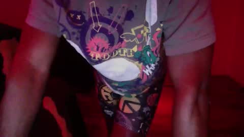 Snapshot of officialmoneyxxx chatting on 11/17/25, 09:48 Money online show from 11/17/25, 09:48